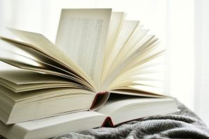 5 Contoh Resensi Buku Beserta Penjelasan Lengkapnya
